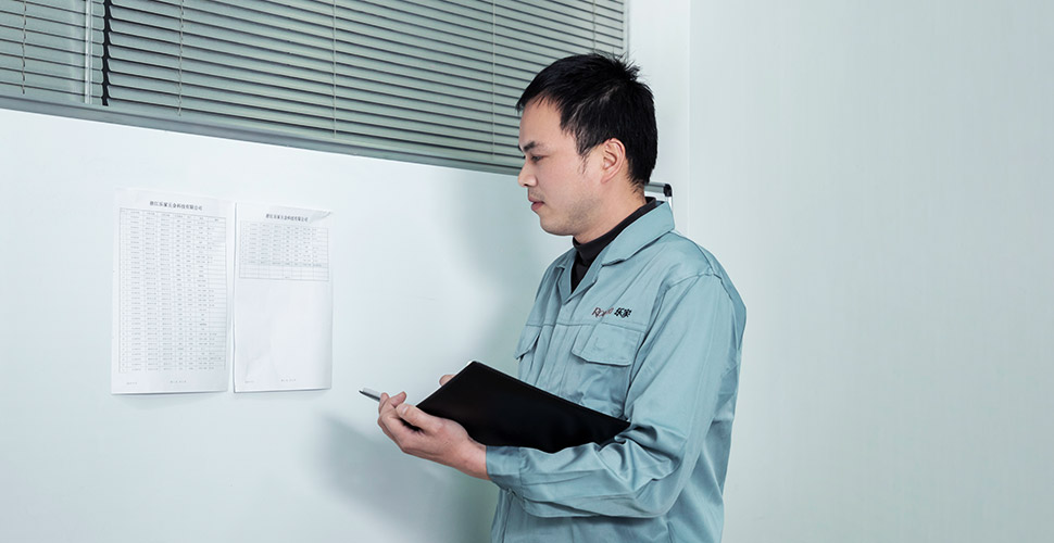 Ellenőrizze a gyártás előrehaladását a falon